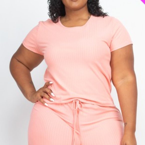 NWOT Top and shorts set - Picture 2 of 2